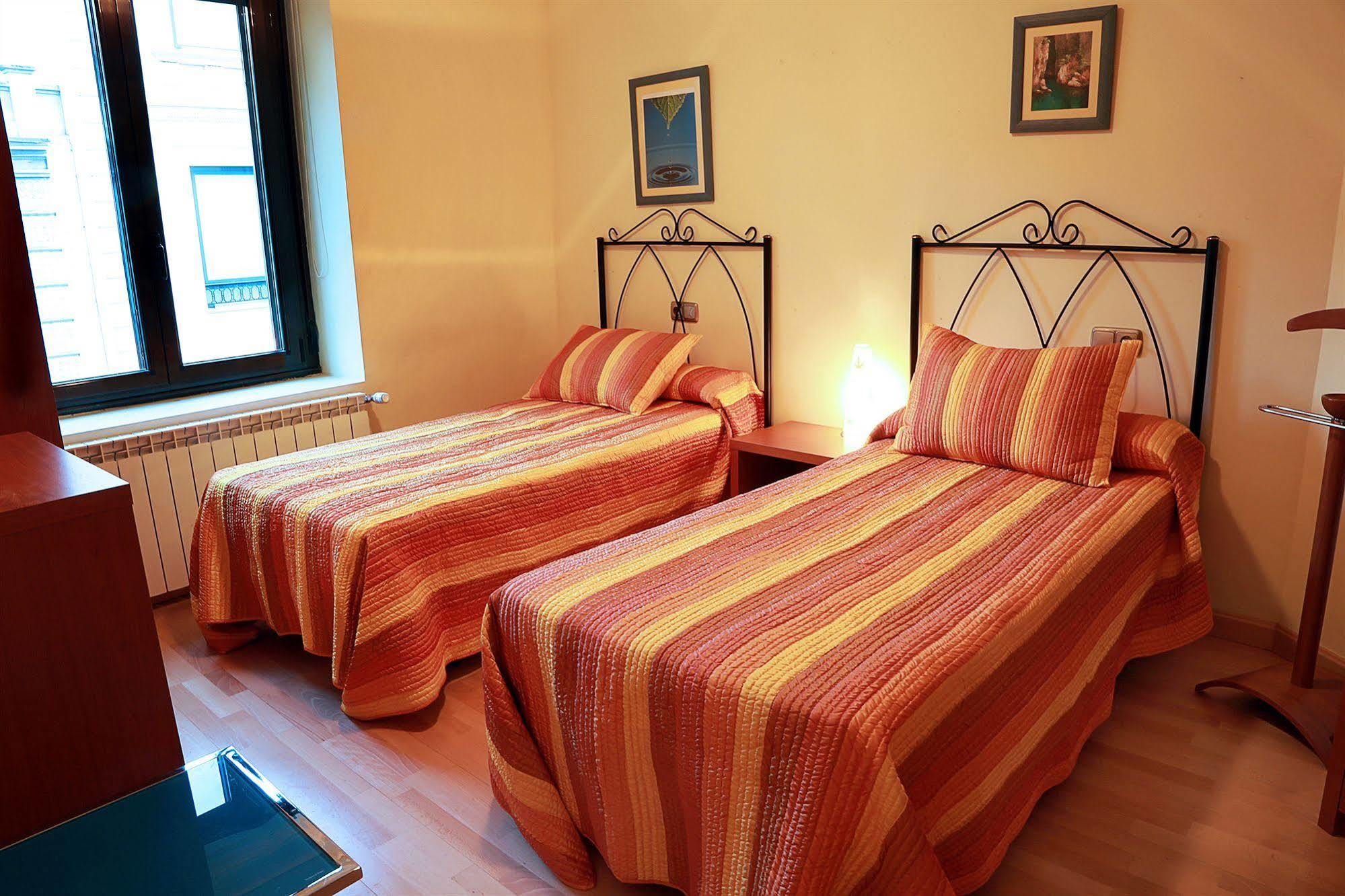 Apartamentos Toro 33 Salamanca Luaran gambar